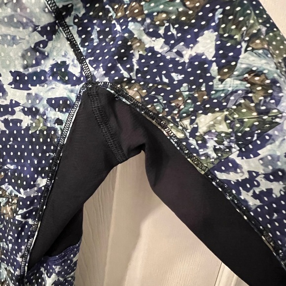 Lululemon Runbeam Hoodie - Picture 7 of 12